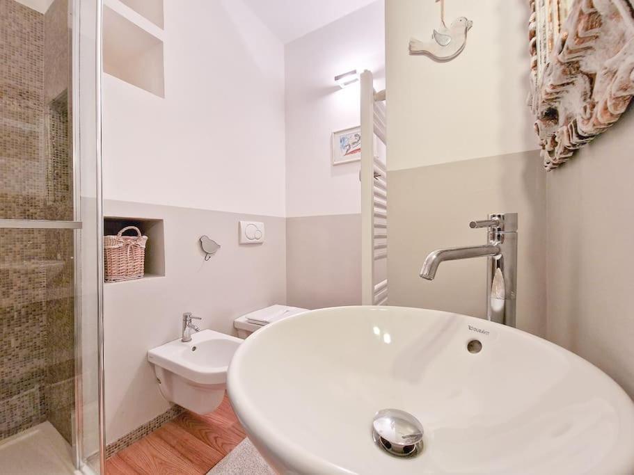 Apartamento Charme On The River - City Center Verona Exterior foto